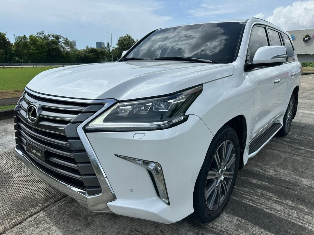 Lexus LX570